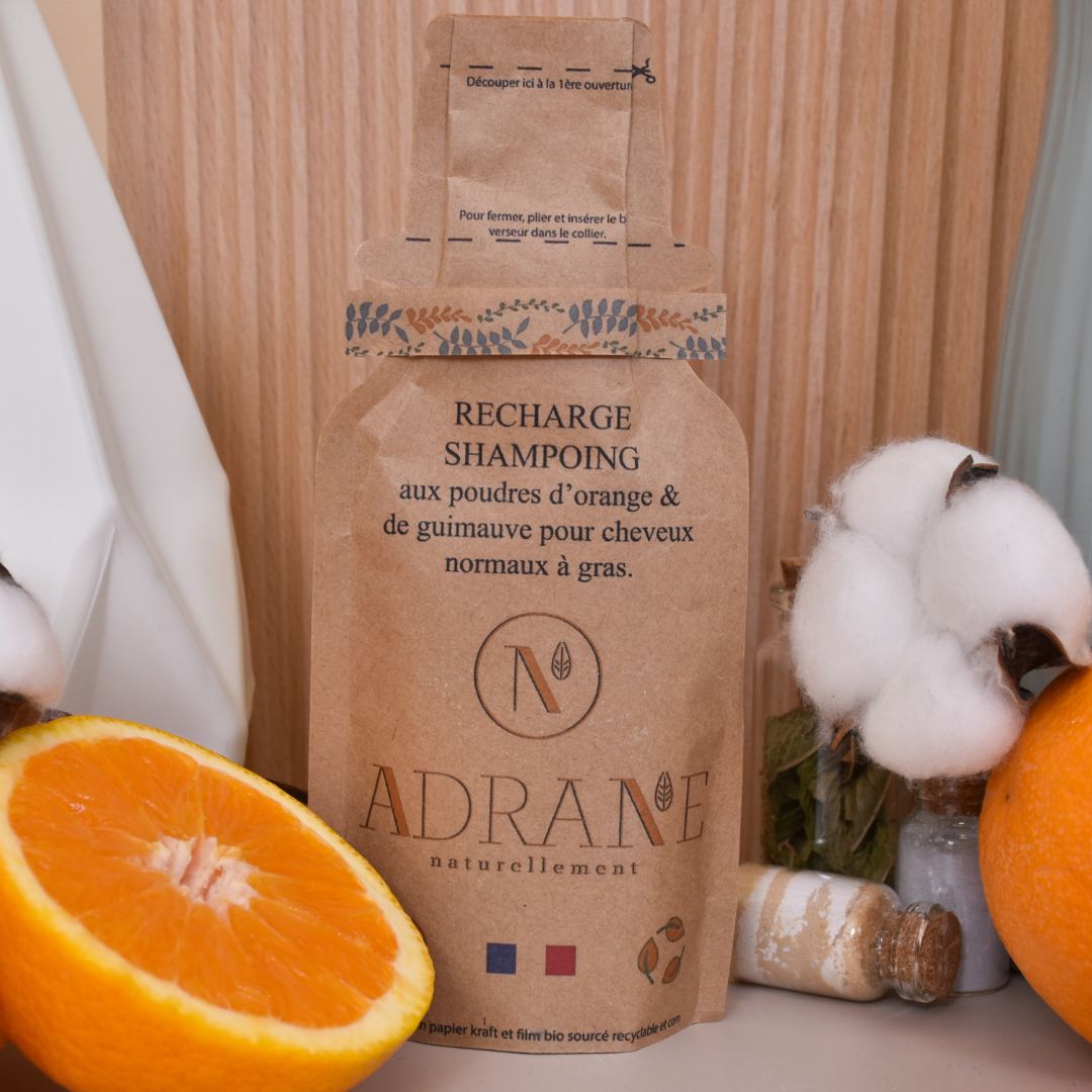 Recharge shampoing naturel aux poudres d'orange et de guimauve pour cheveux normaux à gras Adrane